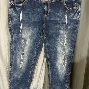 Women's Distressed Denim Skinny Jeans